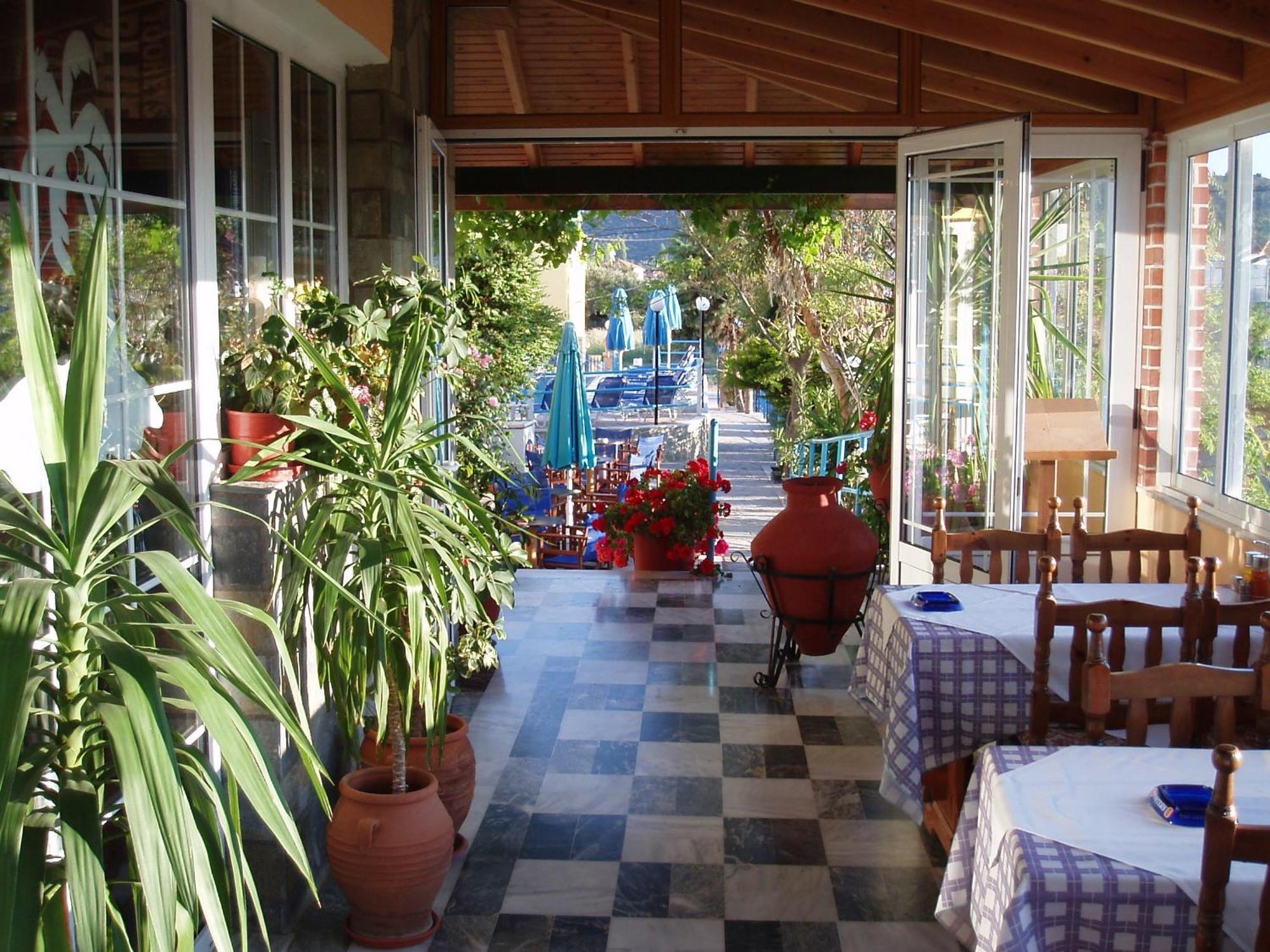 Anaxos Hotel Exterior foto